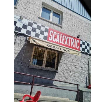 Café Bar Scalectrix