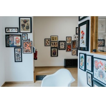 Clue Tattoo Shop