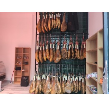 Y Un Jamon de Moisés Monroy