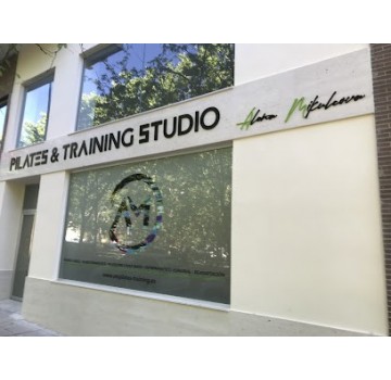 AM PILATES & TRAINING STUDIO